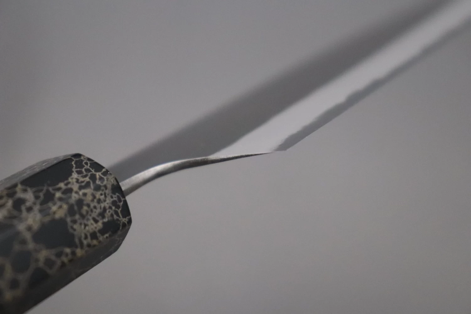 Custom Limited Edition, Hinoura White Steel No.1 Kurouchi Series HS1-4SP14 Wa Santoku 165mm (6.4 Inch) 5 Custom Limited Edition, Hinoura White Steel No.1 Kurouchi Series HS1-4SP14 Wa Santoku 165mm (6.4 Inch) - Image 5