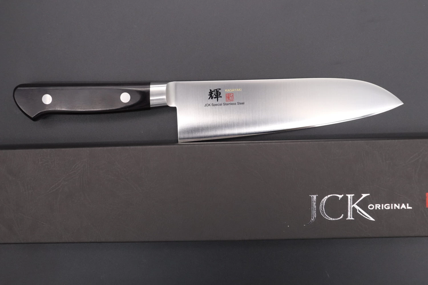 JCK Original Kagayaki Basic Series KG-3 Santoku180mm (7 Inch) 9 JCK Original Kagayaki Basic Series KG-3 Santoku180mm (7 Inch) - Image 9