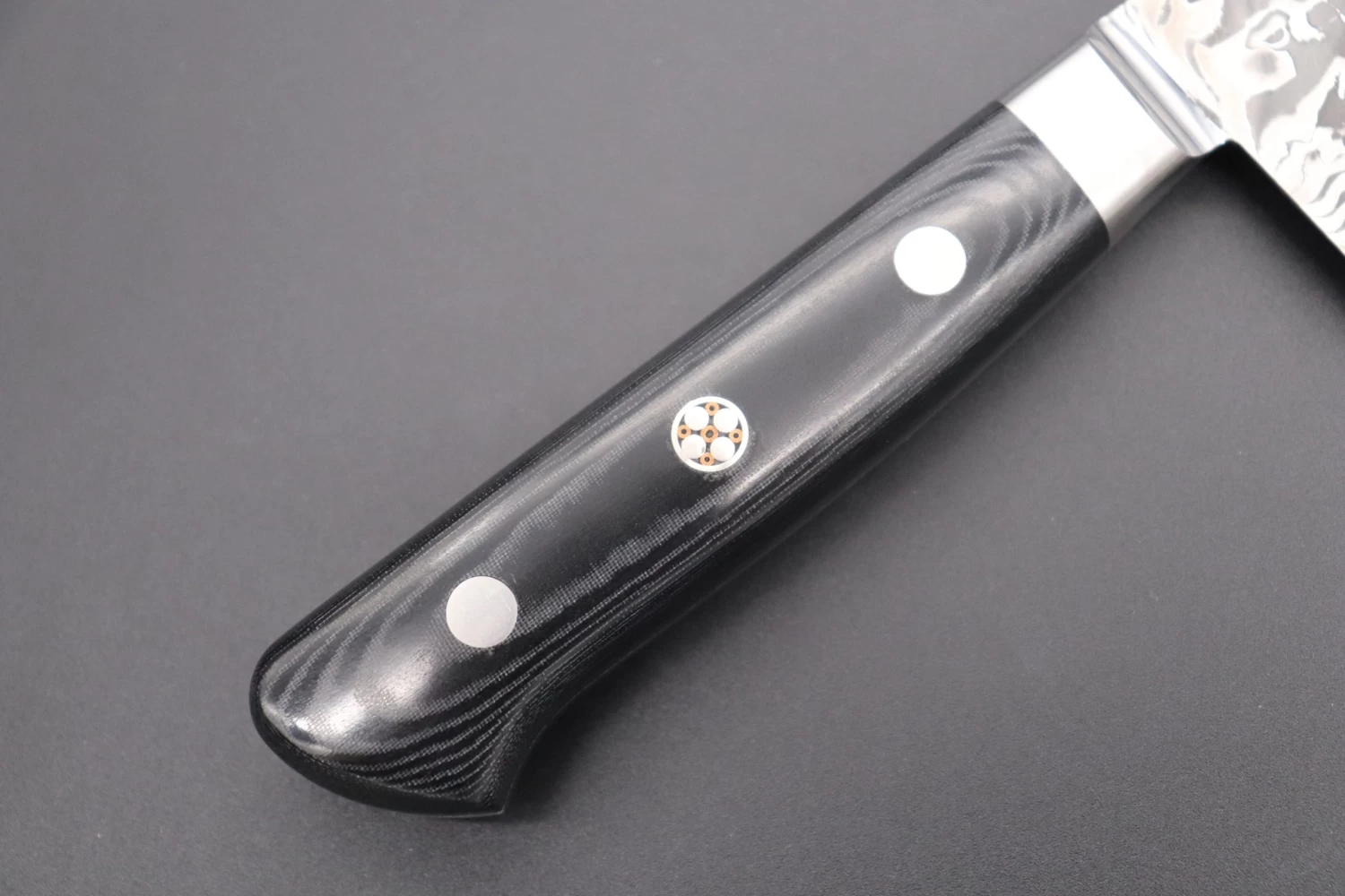 JCK Original Kagayaki R-2 Black Custom Damascus KGRB-2 Santoku 175mm (6.8 Inch, Hammer Forged Blade) 4 JCK Original Kagayaki R-2 Black Custom Damascus KGRB-2 Santoku 175mm (6.8 Inch, Hammer Forged Blade) - Image 4