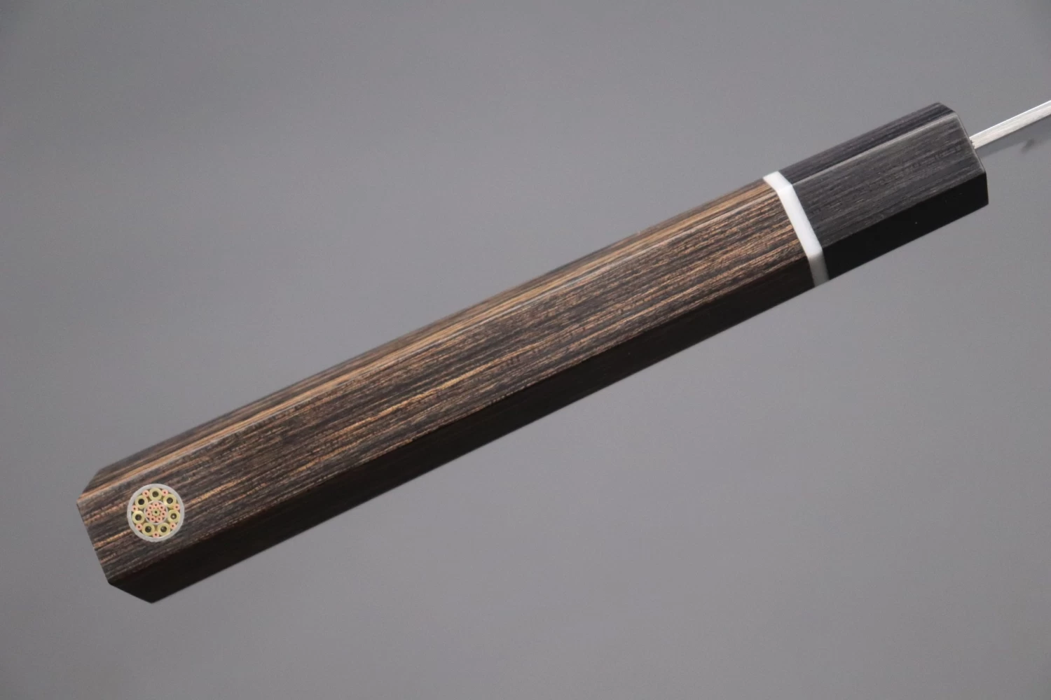 Kanetsugu Zuiun Series R-2 Damascus KZD-3 Kiritsuke (Bunka) 210mm (8.2 Inch) 4 Kanetsugu Zuiun Series R-2 Damascus KZD-3 Kiritsuke (Bunka) 210mm (8.2 Inch) - Image 4