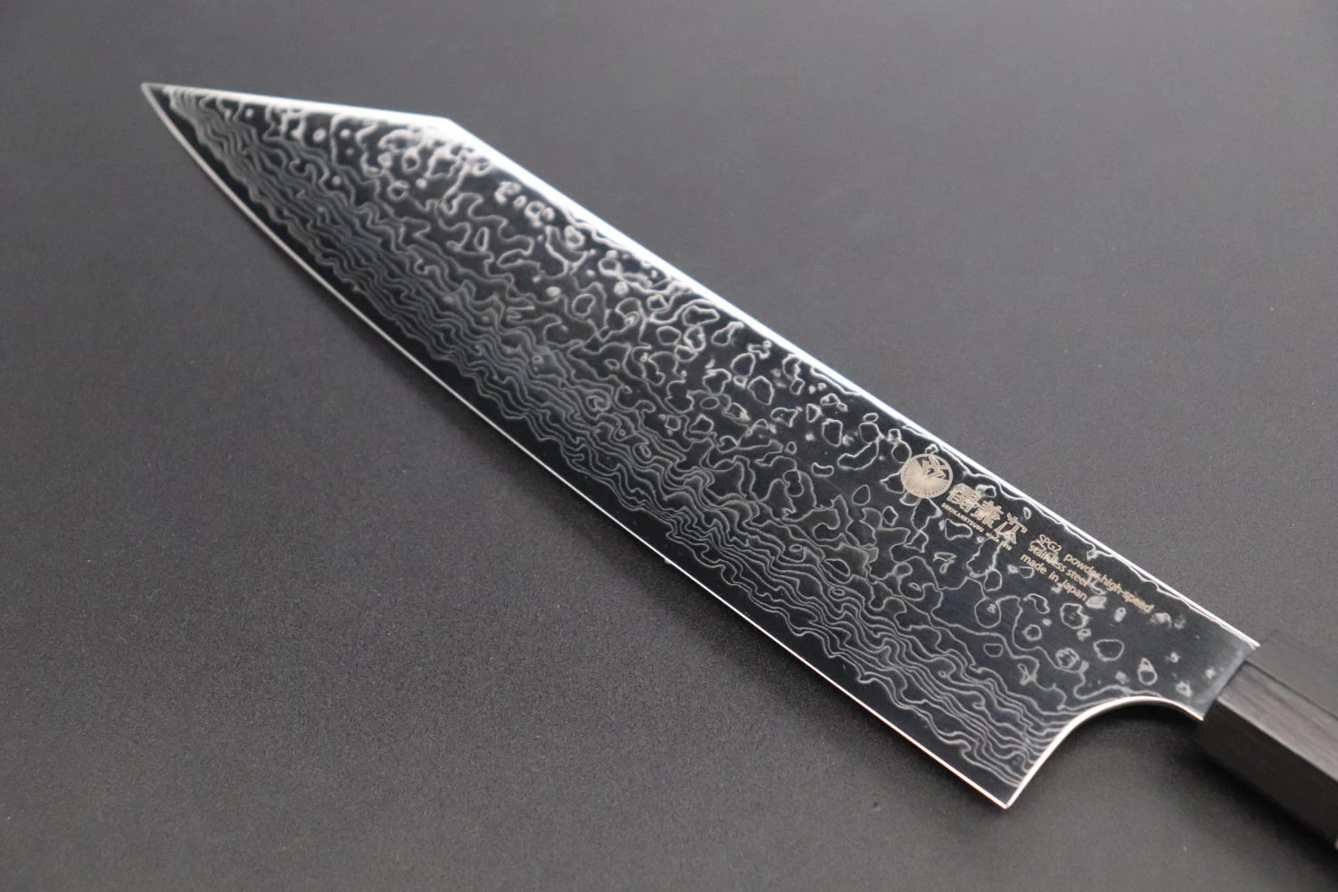 Kanetsugu Zuiun Series R-2 Damascus KZD-3 Kiritsuke (Bunka) 210mm (8.2 Inch) 7 Kanetsugu Zuiun Series R-2 Damascus KZD-3 Kiritsuke (Bunka) 210mm (8.2 Inch) - Image 7