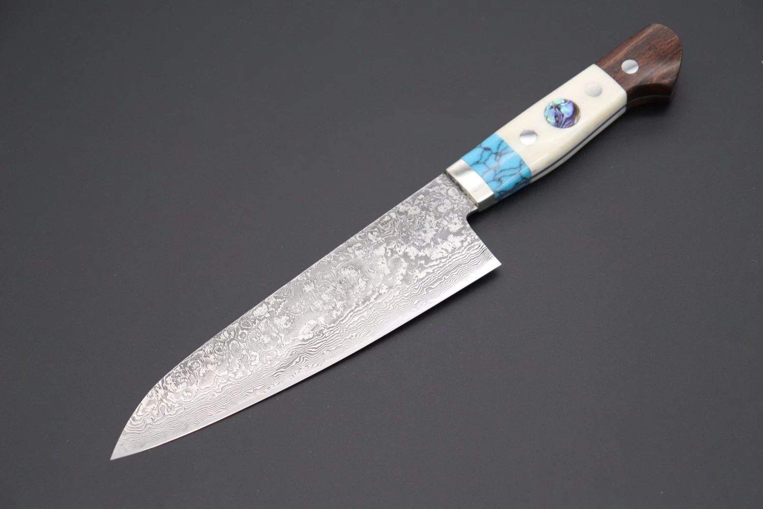 Mr. Itou “Luna Series” R-2 Custom Damascus Gyuto 185mm (7.2 Inch) "Custom Combination Handle (Turquoise, White Color Camel Bone, Ironwood.)" (IT-130) 1 Mr. Itou “Luna Series” R-2 Custom Damascus Gyuto 185mm (7.2 Inch) "Custom Combination Handle (Turquoise, White Color Camel Bone, Ironwood.)" (IT-130)