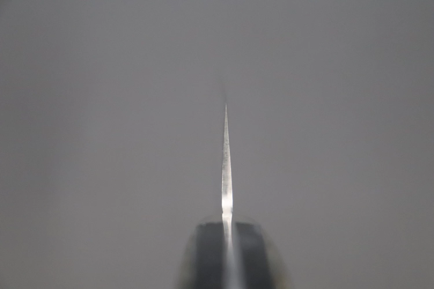 Mr. Itou R-2 Custom Damascus Gyuto 190mm (7.4 Inch,Abalone Handle,IT-201) 4 Mr. Itou R-2 Custom Damascus Gyuto 190mm (7.4 Inch,Abalone Handle,IT-201) - Image 4