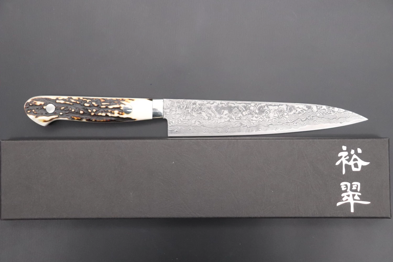 Mr. Itou R-2 Custom Damascus Petty 165mm (6.4 Inch,Stag Handle,IT-197) 8 Mr. Itou R-2 Custom Damascus Petty 165mm (6.4 Inch,Stag Handle,IT-197) - Image 8