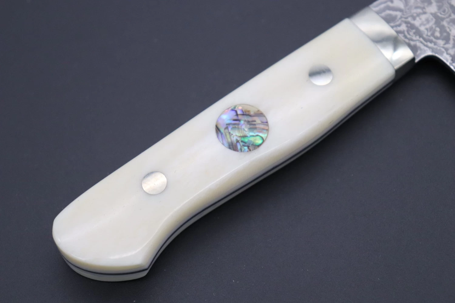 Mr. Itou “Luna Series” R-2 Custom Damascus Santoku 185mm (7.2 Inch) White Color Camel Bone Handle (IT-155) 6 Mr. Itou “Luna Series” R-2 Custom Damascus Santoku 185mm (7.2 Inch) White Color Camel Bone Handle (IT-155) - Image 6