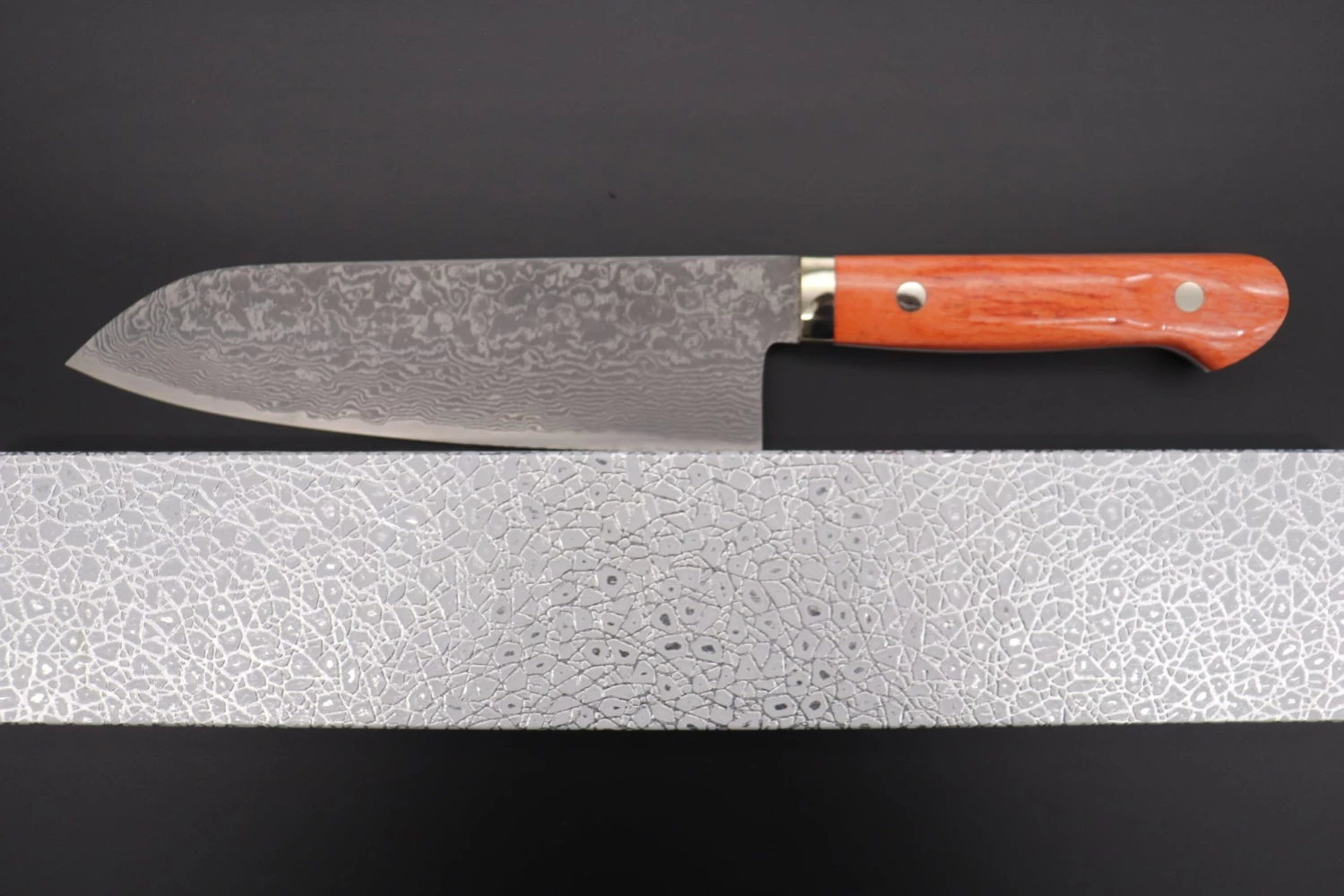 Mr. Itou R-2 Custom Damascus Santoku 180mm (7inch) "Sunny Orange Color Camel Bone Handle" (IT-902) 8 Mr. Itou R-2 Custom Damascus Santoku 180mm (7inch) "Sunny Orange Color Camel Bone Handle" (IT-902) - Image 8