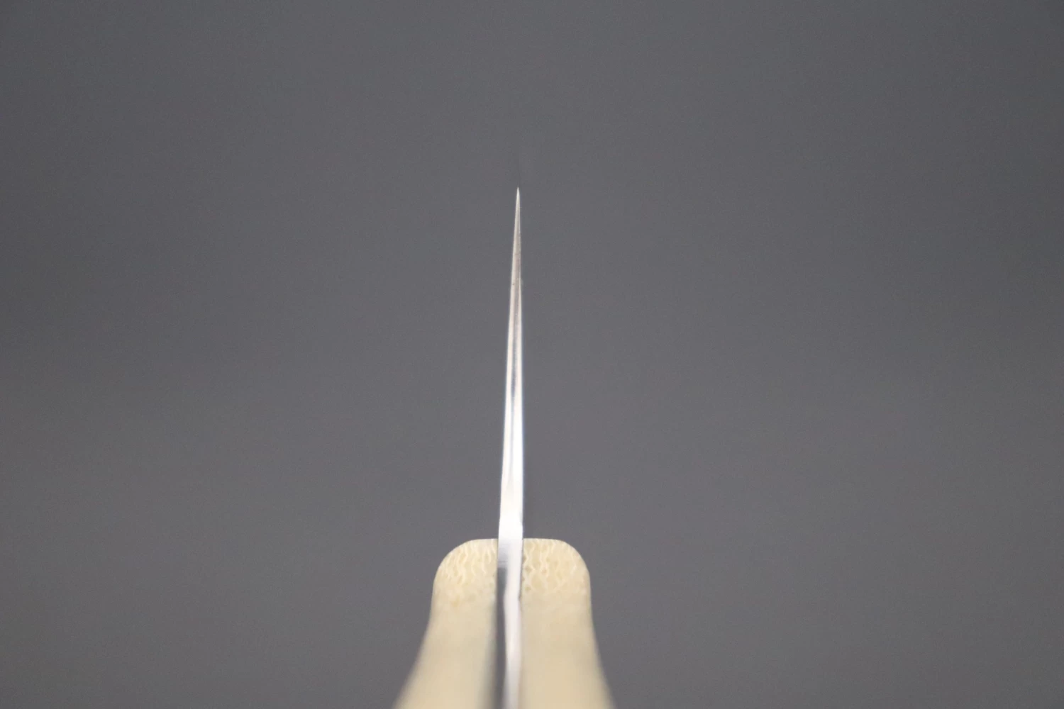 Toshiyuki Takahashi Custom Kitchen Knife TT-15 Santoku 175mm (6.8 Inch) 4 Toshiyuki Takahashi Custom Kitchen Knife TT-15 Santoku 175mm (6.8 Inch) - Image 4