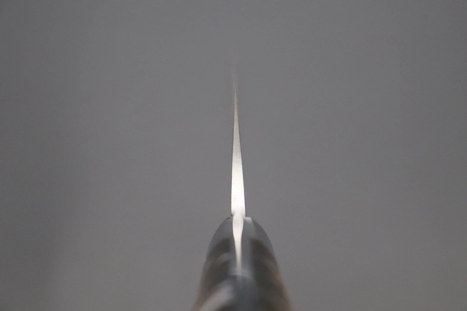 Takeshi Saji SUMMIT ― Limited Edition Custom Series SMT-743 R-2 Custom Damascus Gyuto 180mm (7 Inch) 4 Takeshi Saji SUMMIT ― Limited Edition Custom Series SMT-743 R-2 Custom Damascus Gyuto 180mm (7 Inch) - Image 4