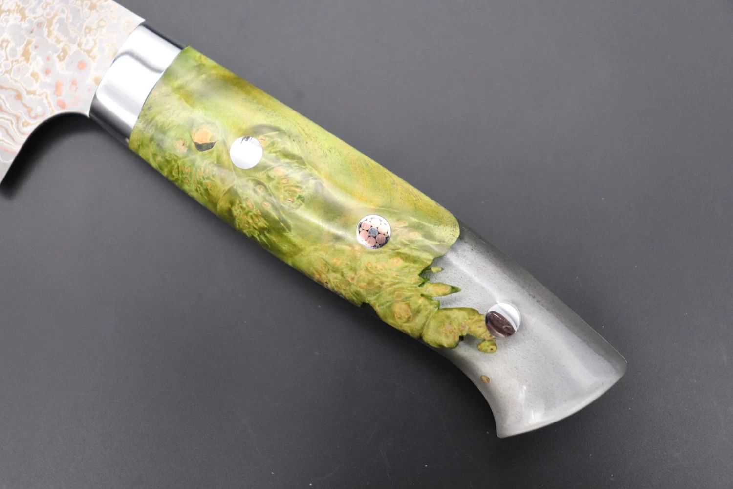 Takeshi Saji SUMMIT ― Limited Edition Custom Series SMT-753 VG-10W Multi-Colored Golden-Rainbow Damascus Gyuto 240mm (9.4 Inch) 7 Takeshi Saji SUMMIT ― Limited Edition Custom Series SMT-753 VG-10W Multi-Colored Golden-Rainbow Damascus Gyuto 240mm (9.4 Inch) - Image 7