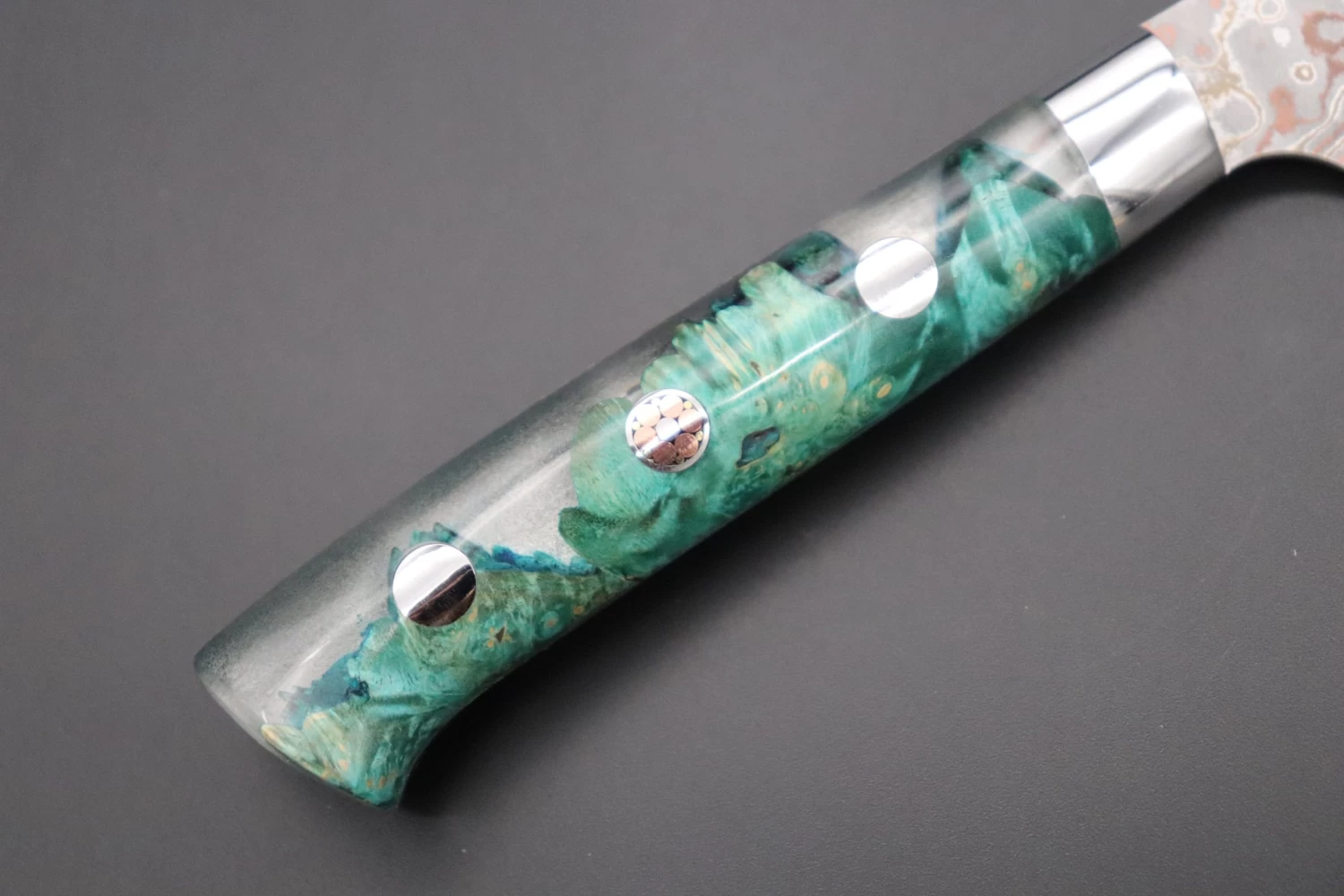 Takeshi Saji SUMMIT ― Limited Edition Custom Series SMT-747 VG-10W Multi-Colored Golden-Rainbow Damascus Paring 95mm (3.7 Inch) 3 Takeshi Saji SUMMIT ― Limited Edition Custom Series SMT-747 VG-10W Multi-Colored Golden-Rainbow Damascus Paring 95mm (3.7 Inch) - Image 3