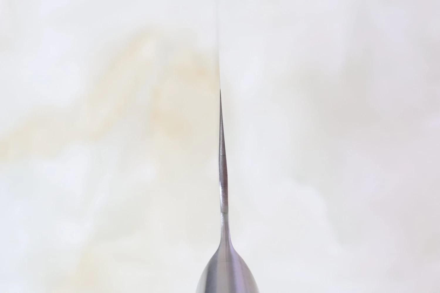 Takeshi Saji Nature Series — Hammer Forged R-2 SNR-2 Santoku 180mm (7 Inch, Quince Burl Wood Handle) 4 Takeshi Saji Nature Series — Hammer Forged R-2 SNR-2 Santoku 180mm (7 Inch, Quince Burl Wood Handle) - Image 4