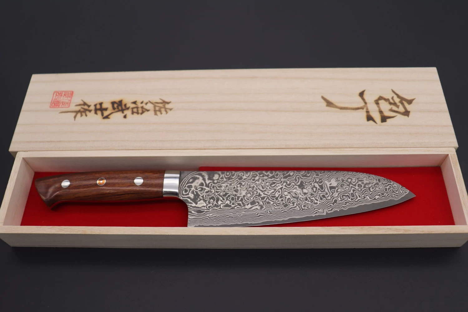 Takeshi Saji R-2 Custom Black Damascus Wild Series Santoku 180mm (7 Inch, Ironwood Handle) 8 Takeshi Saji R-2 Custom Black Damascus Wild Series Santoku 180mm (7 Inch, Ironwood Handle) - Image 8