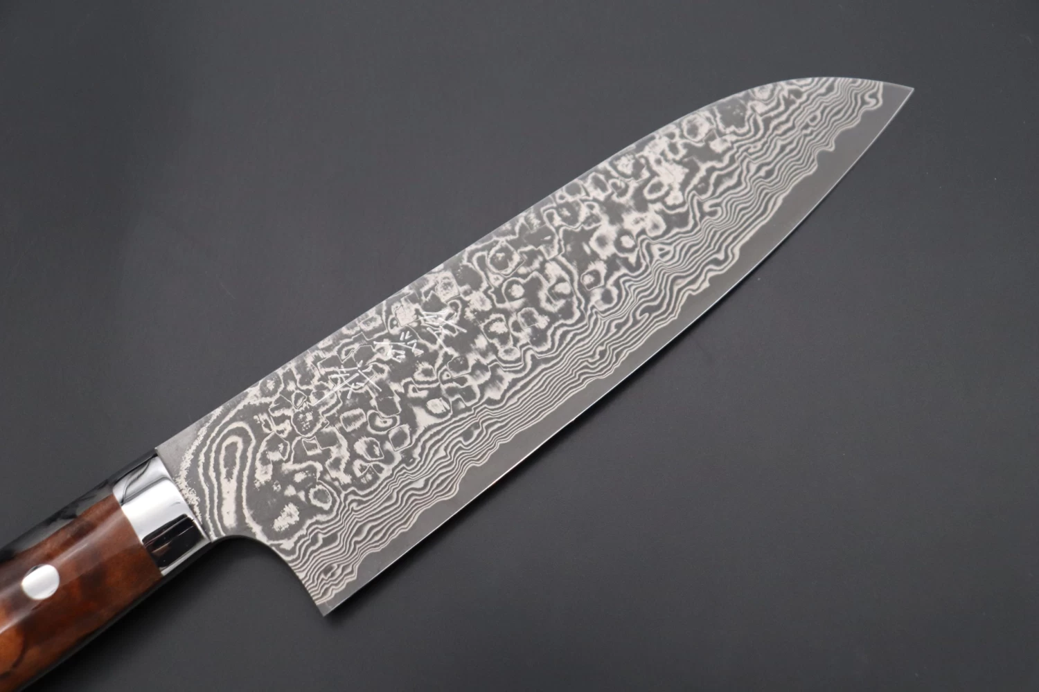 Takeshi Saji SUMMIT ― Limited Edition Custom Series SMT-730 R-2 Custom Damascus Santoku 180mm (7 Inch) 2 Takeshi Saji SUMMIT ― Limited Edition Custom Series SMT-730 R-2 Custom Damascus Santoku 180mm (7 Inch) - Image 2