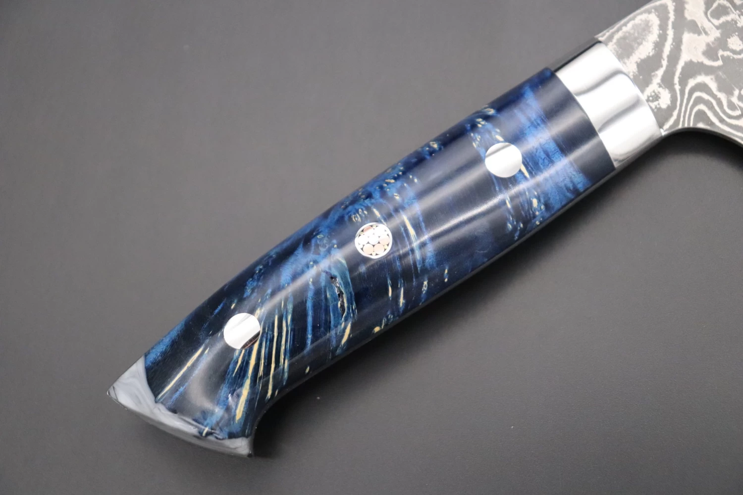 Takeshi Saji SUMMIT ― Limited Edition Custom Series SMT-732 R-2 Custom Damascus Santoku 180mm (7 Inch) 3 Takeshi Saji SUMMIT ― Limited Edition Custom Series SMT-732 R-2 Custom Damascus Santoku 180mm (7 Inch) - Image 3