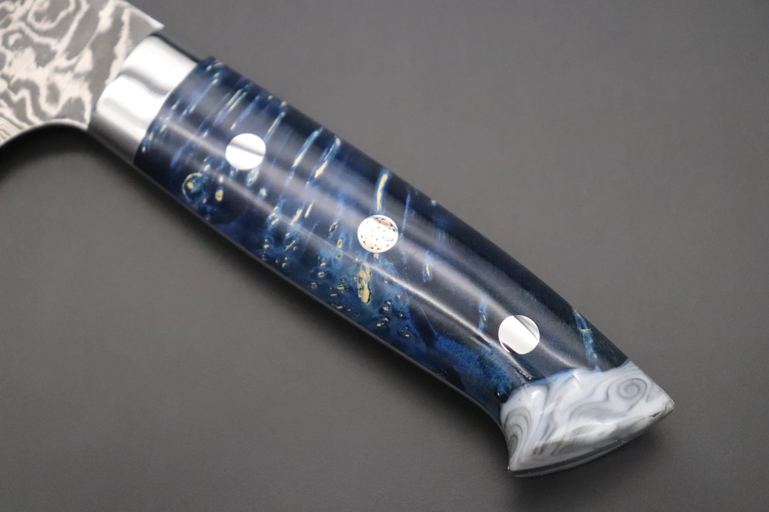 Takeshi Saji SUMMIT ― Limited Edition Custom Series SMT-732 R-2 Custom Damascus Santoku 180mm (7 Inch) 7 Takeshi Saji SUMMIT ― Limited Edition Custom Series SMT-732 R-2 Custom Damascus Santoku 180mm (7 Inch) - Image 7