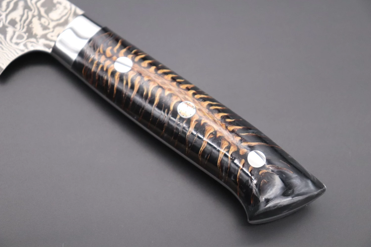 Takeshi Saji SUMMIT ― Limited Edition Custom Series SMT-643 R-2 Custom Damascus Sujihiki 270mm (10.6 Inch) 7 Takeshi Saji SUMMIT ― Limited Edition Custom Series SMT-643 R-2 Custom Damascus Sujihiki 270mm (10.6 Inch) - Image 7