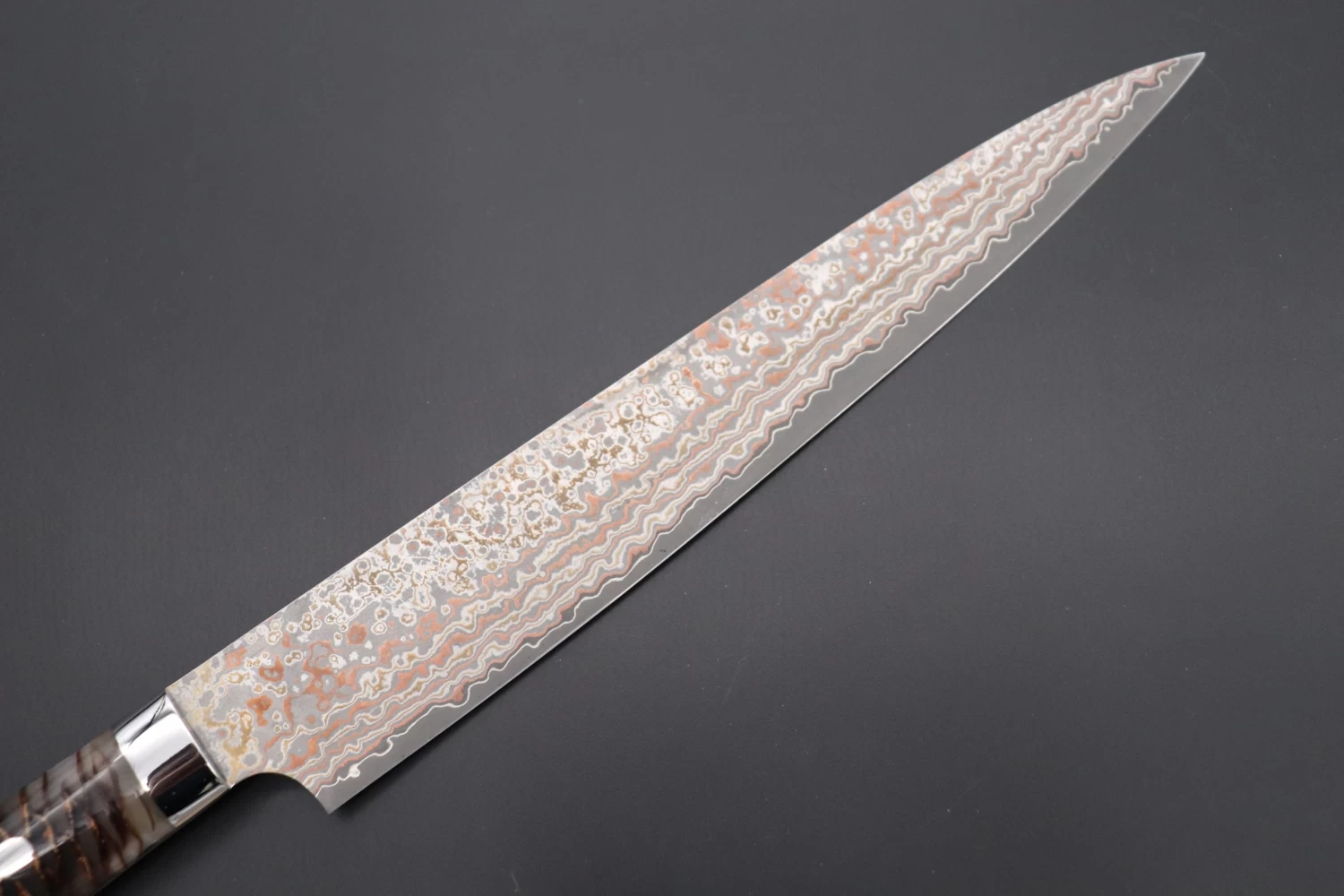 Takeshi Saji SUMMIT ― Limited Edition Custom Series SMT-690 VG-10W Multi-Colored Golden-Rainbow Damascus Sujihiki 240mm (9.4 Inch) 2 Takeshi Saji SUMMIT ― Limited Edition Custom Series SMT-690 VG-10W Multi-Colored Golden-Rainbow Damascus Sujihiki 240mm (9.4 Inch) - Image 2