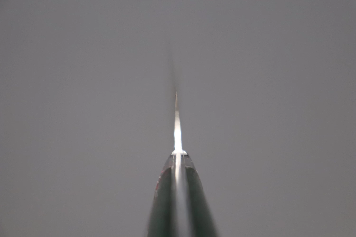 Takeshi Saji VG-10 Custom Damascus Wild Series Sujihiki (240mm And 270mm, 2 Sizes, Green Linen Micarta Handle) 4 Takeshi Saji VG-10 Custom Damascus Wild Series Sujihiki (240mm And 270mm, 2 Sizes, Green Linen Micarta Handle) - Image 4