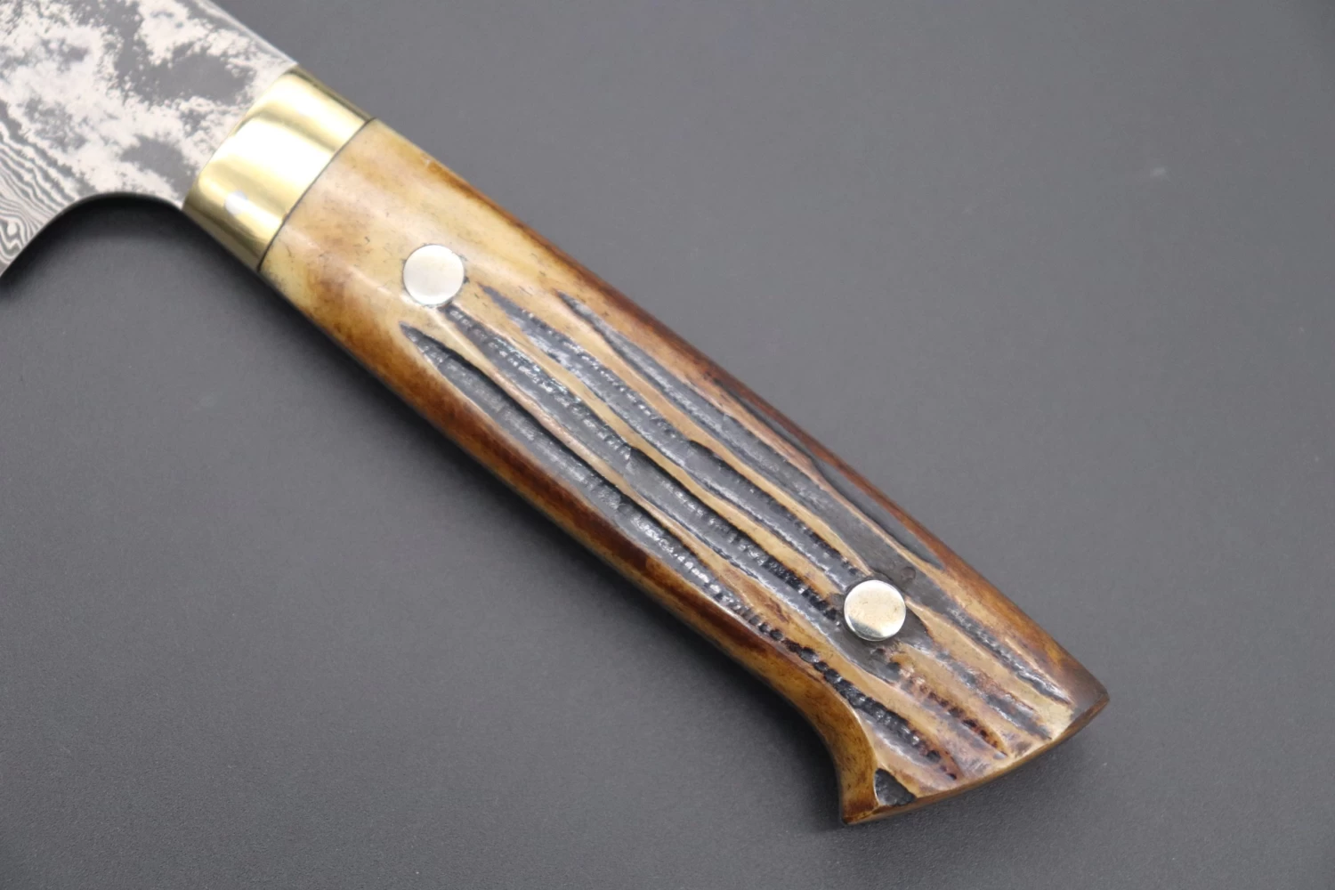 Takeshi Saji VG-10 Custom Damascus Wild Series Sujihiki 270mm (10.6 Inch, Stag Bone Handle, ST-6) 7 Takeshi Saji VG-10 Custom Damascus Wild Series Sujihiki 270mm (10.6 Inch, Stag Bone Handle, ST-6) - Image 7