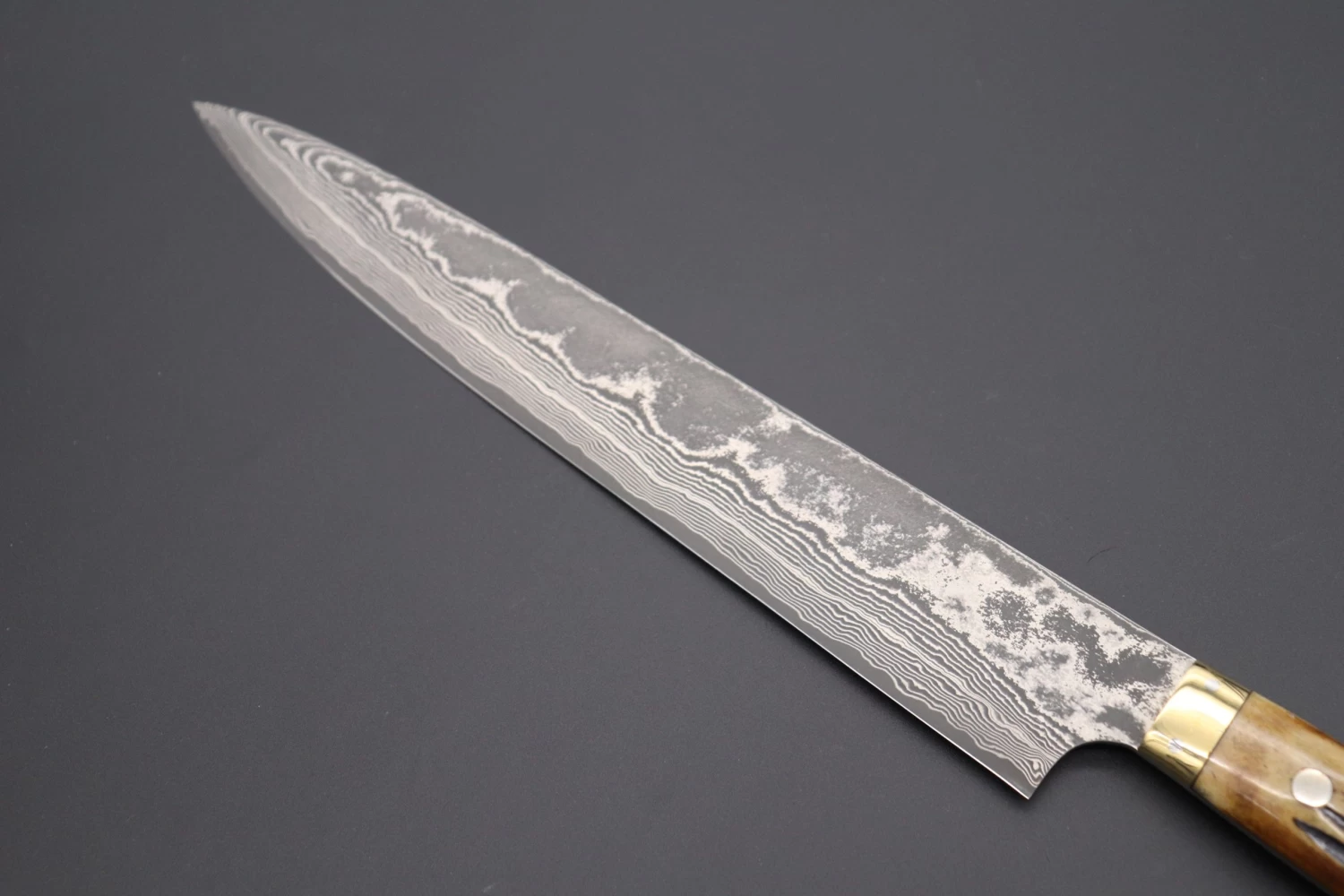 Takeshi Saji VG-10 Custom Damascus Wild Series Sujihiki 270mm (10.6 Inch, Stag Bone Handle, ST-6) 6 Takeshi Saji VG-10 Custom Damascus Wild Series Sujihiki 270mm (10.6 Inch, Stag Bone Handle, ST-6) - Image 6
