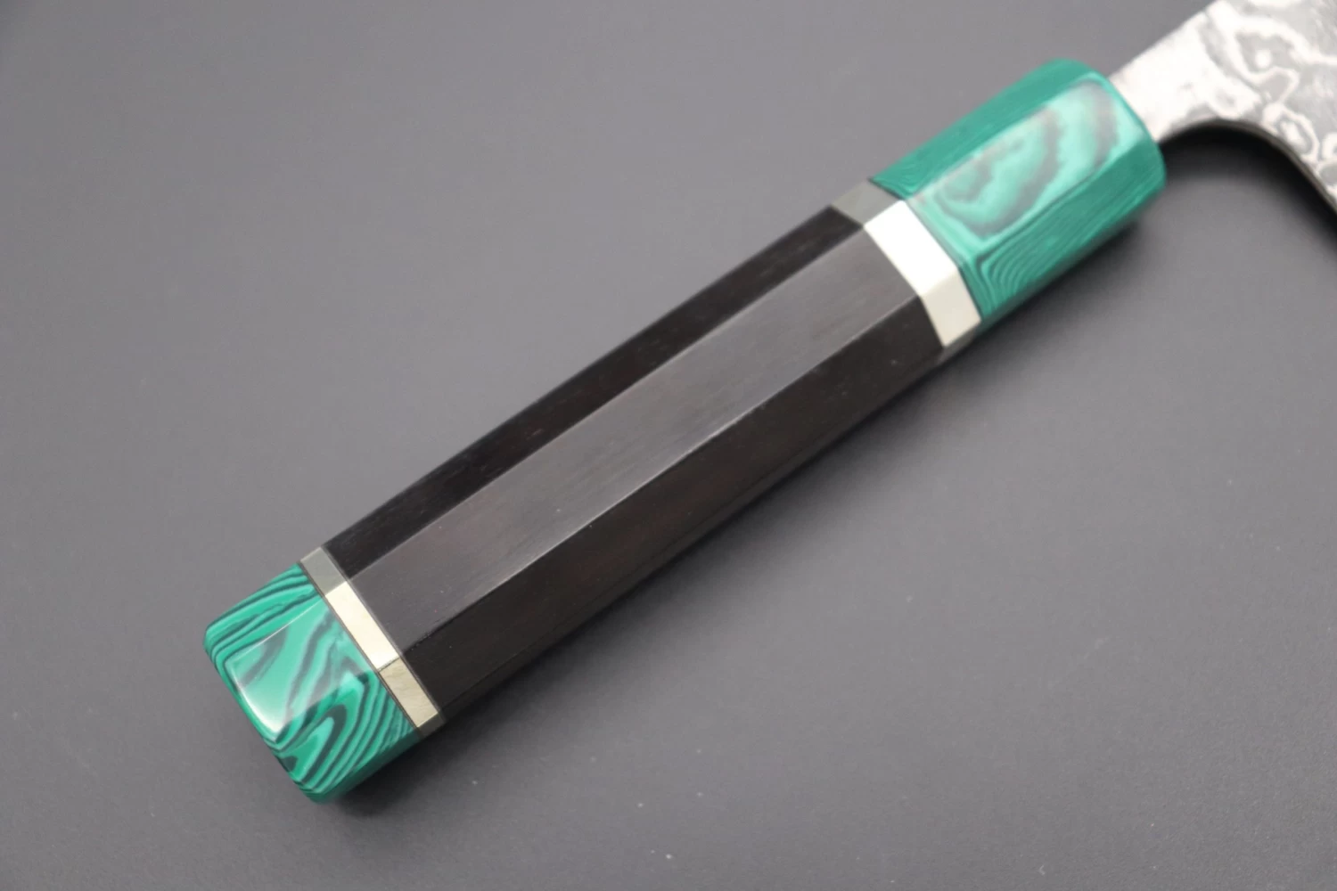 Takeshi Saji SUMMIT ― Limited Edition Custom Series R-2 Damascus Wa Series Wa Santoku 180mm (7 Inch, STCL-227) 3 Takeshi Saji SUMMIT ― Limited Edition Custom Series R-2 Damascus Wa Series Wa Santoku 180mm (7 Inch, STCL-227) - Image 3